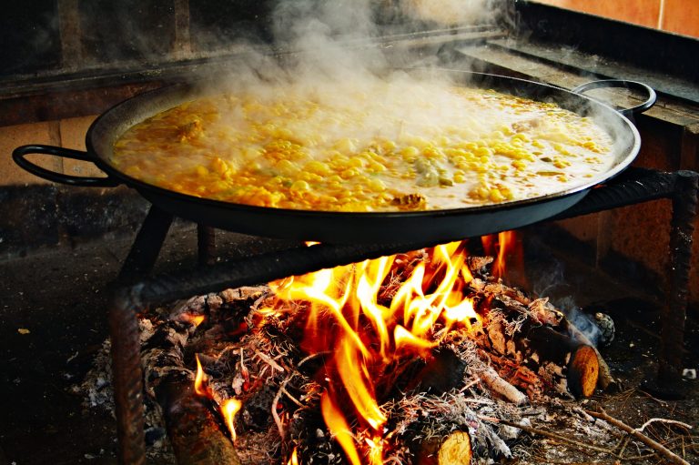 Paella: How do I make thee? Let me Count The Ways!