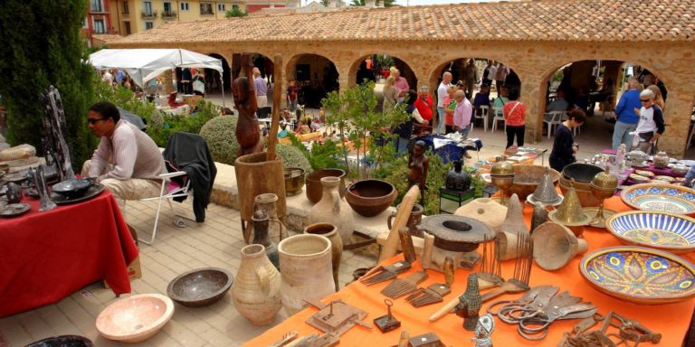 Antique and Collectors Market – 7th October