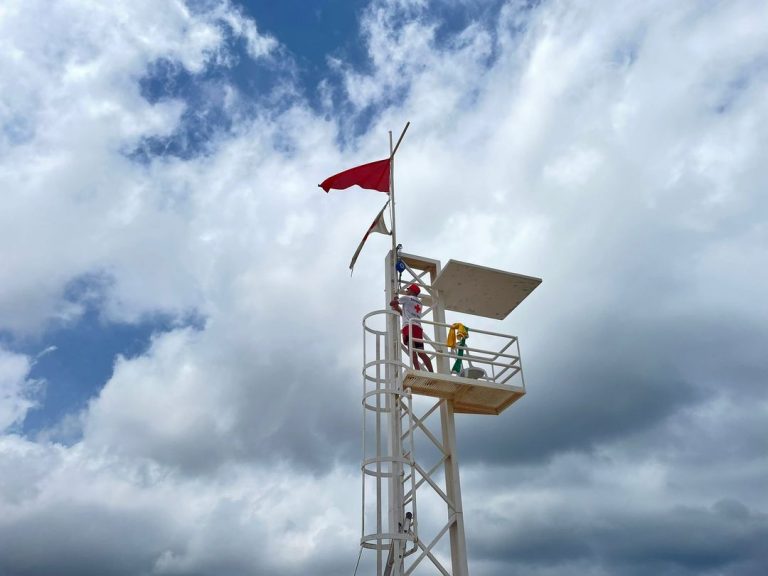 Arenal beach closed to bathers