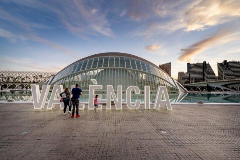 Forbes places Valencia as the best city in the world to live