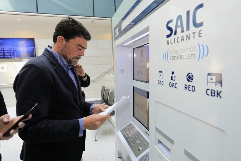 The first Cyber Kiosk now in Alicante