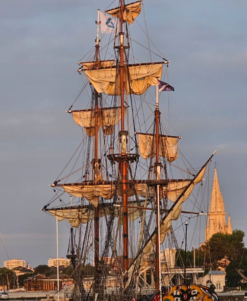 A replica of the flagship of Tsar Peter the Great’s fleet can be visited between April 5th and 8th in Denia